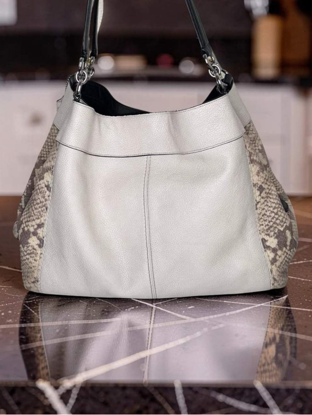 Coach Genuine cream soft leather “Lexy” Shoulder Bag, snake embossed accents EUC - Picture 3 of 9